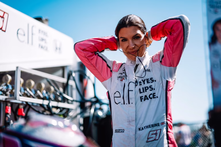 Katherine Legge intentará el Double entre Indy 500 y Coca-Cola 600