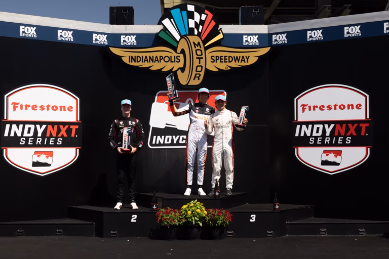 Kucharczyk gana en Indy NXT con Max Taylor y Enzo Fittipaldi en el podio